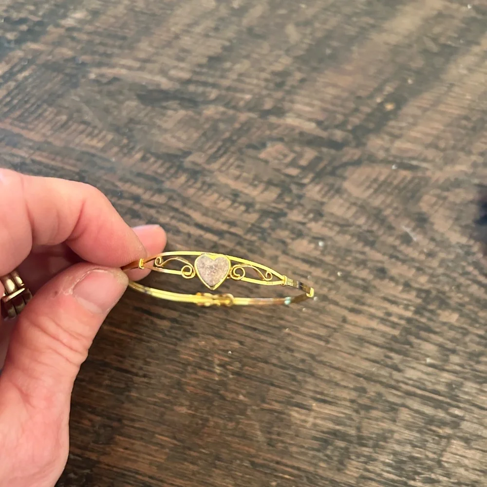 Vintage Kiddie Kraft Signed Gold Filled Child’s Agate Heart & Filagree Bracelet